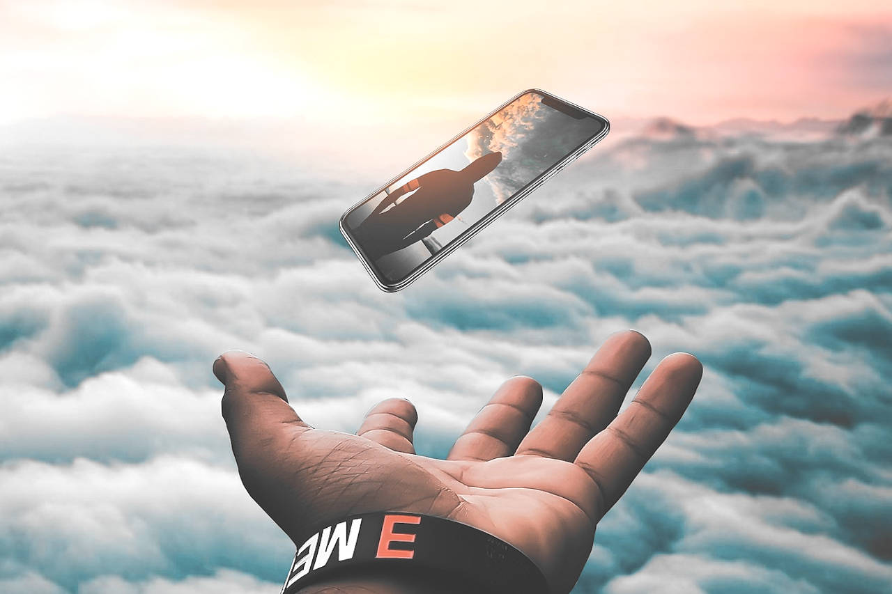 Fenomen FOMO – dlaczego boimy się odłączenia?